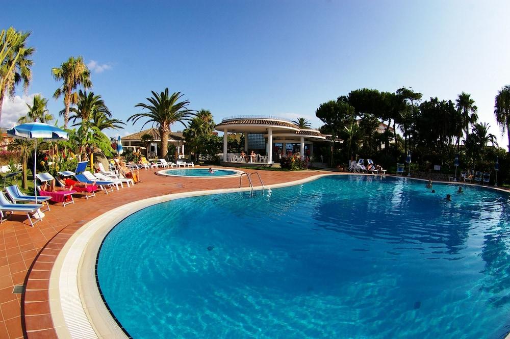 Hotel Residence Costa Azzurra カーポ・ヴァチカーノ エクステリア 写真