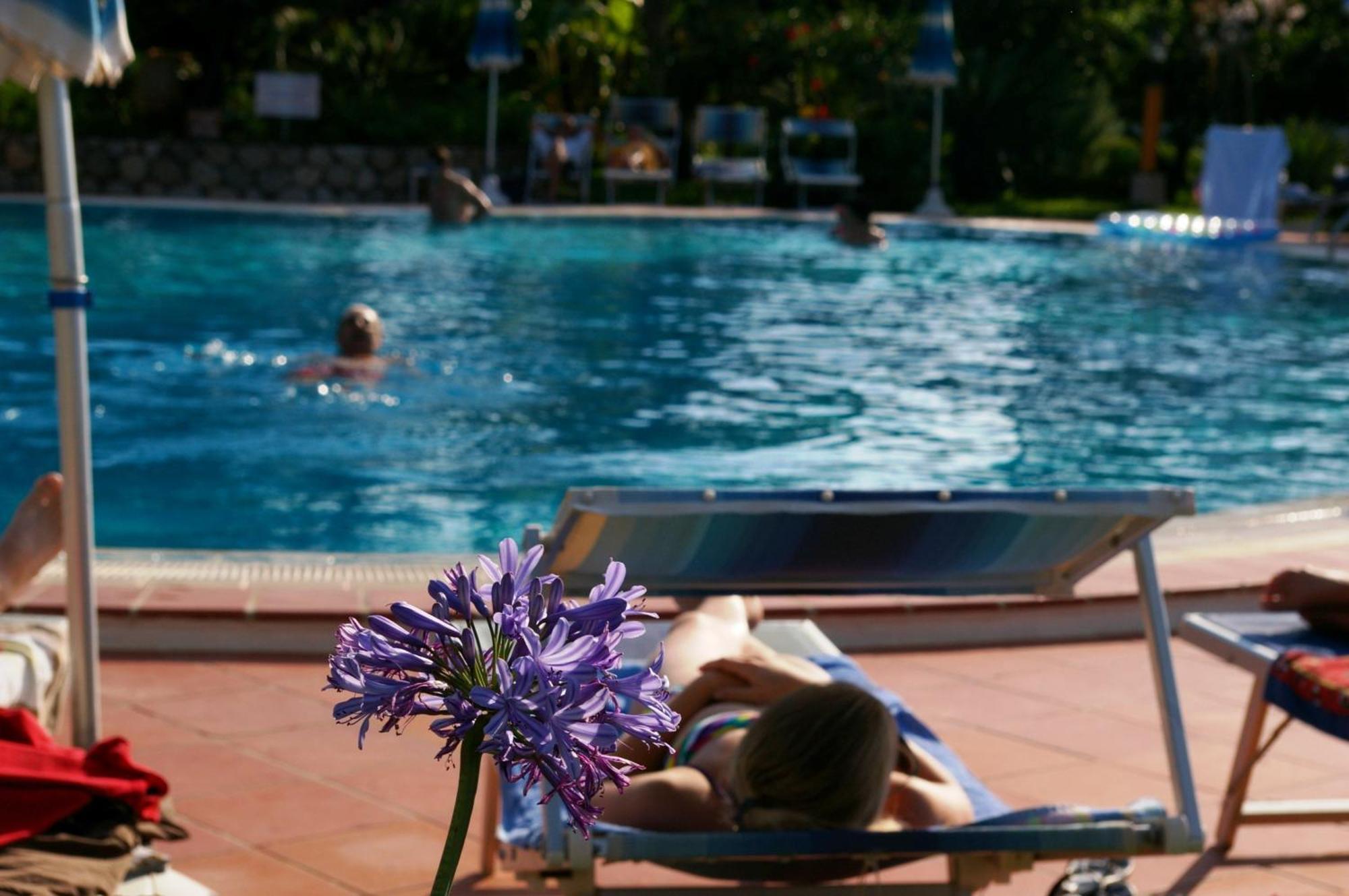 Hotel Residence Costa Azzurra カーポ・ヴァチカーノ エクステリア 写真